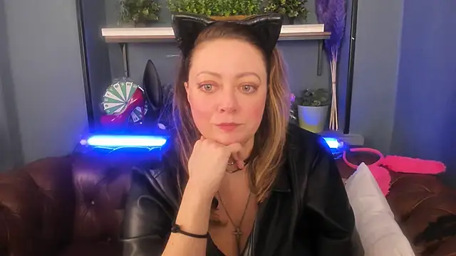JesiaFoxi online show from 02.22.25