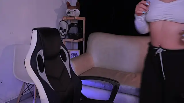 ashleyvalirya online show from 10.29.25