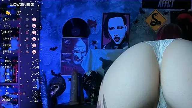 KuromiRacer  online show from 10.17.25