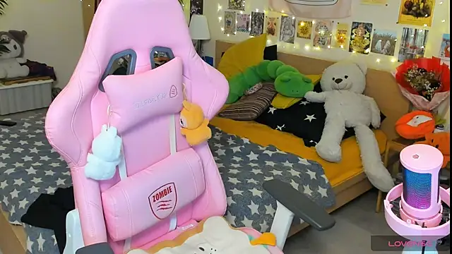 Sunny Elly online show from 06.18.26