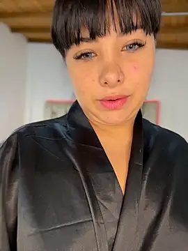 Alexa Miss online show from 09.16.25