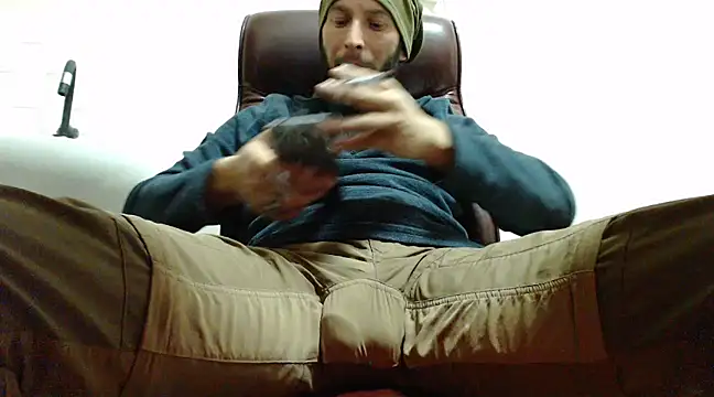 hardbigcock16 online show from 12.30.24