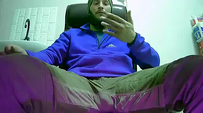 hardbigcock16 online show from 01.04.25