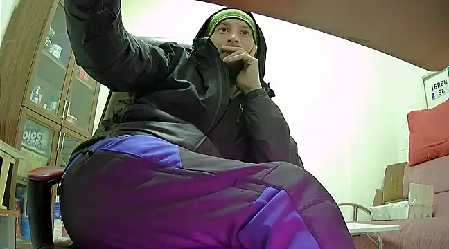 hardbigcock16 online show from 02.13.25