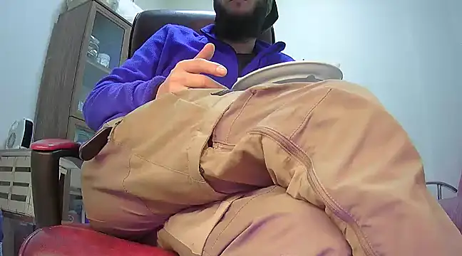 hardbigcock16 online show from 02.15.25