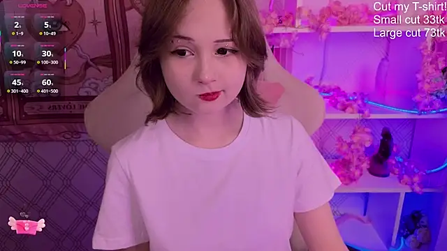 Snapshot of Mary_uw chatting on 10.04.25 Mary uw online show from 10.04.25