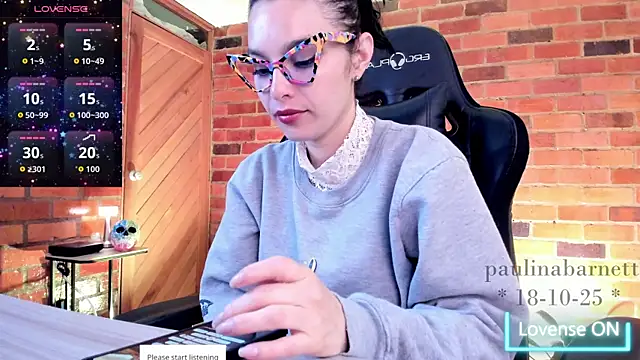 Snapshot of paulinabarnett- chatting on 10.18.25 paulinabarnett- online show from 10.18.25