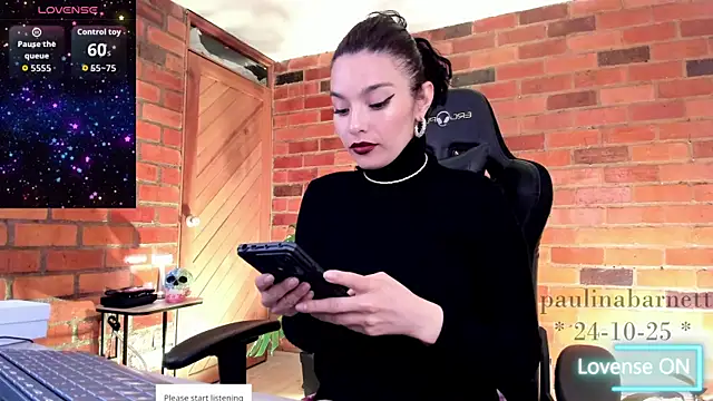 Snapshot of paulinabarnett- chatting on 10.25.25 paulinabarnett- online show from 10.25.25