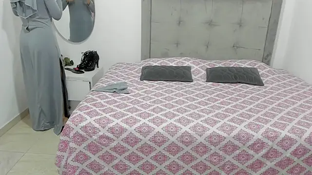 Snapshot of Hanaa_latif chatting on 12.26.24 Hanaa latif online show from 12.26.24