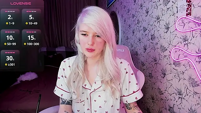 Healing  girl online show from 03.03.25