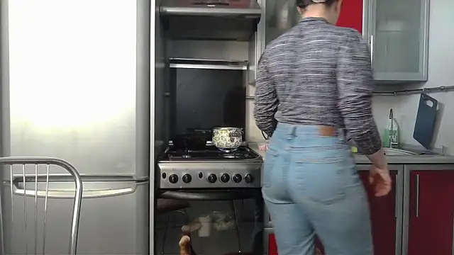 Kashtanka  online show from 02.13.25