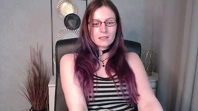 Snapshot of emmaxDelight chatting on 12.06.24 emmaxDelight online show from 12.06.24