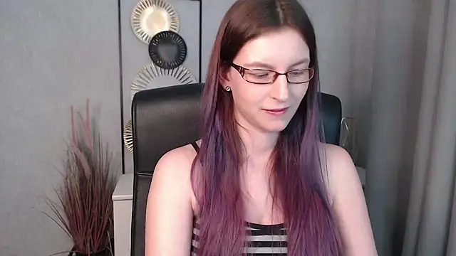 Snapshot of emmaxDelight chatting on 12.07.24 emmaxDelight online show from 12.07.24