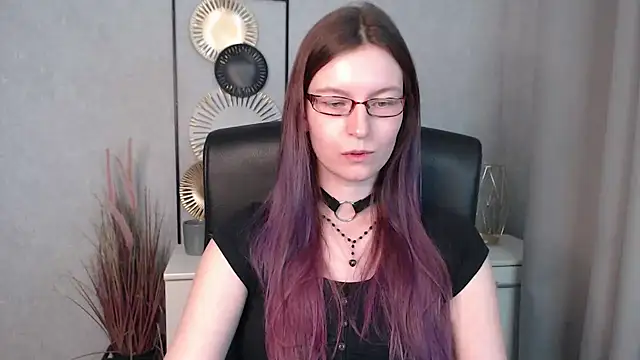 Snapshot of emmaxDelight chatting on 12.09.24 emmaxDelight online show from 12.09.24