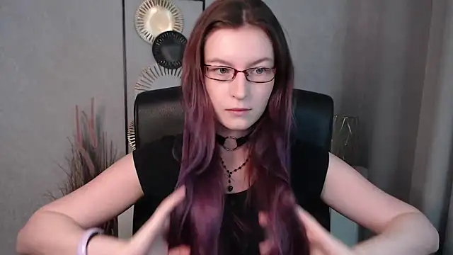 Snapshot of emmaxDelight chatting on 12.10.24 emmaxDelight online show from 12.10.24