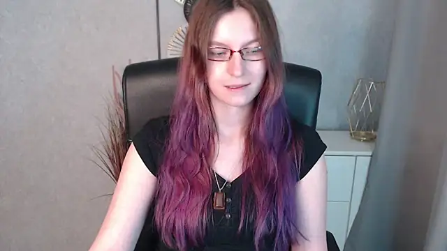 Snapshot of emmaxDelight chatting on 01.13.25 emmaxDelight online show from 01.13.25