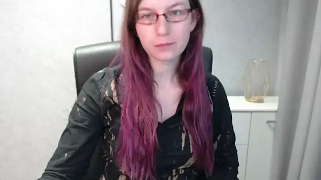 Snapshot of emmaxDelight chatting on 02.01.25 emmaxDelight online show from 02.01.25