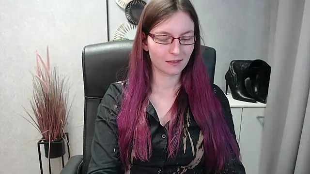 Snapshot of emmaxDelight chatting on 02.01.25 emmaxDelight online show from 02.01.25