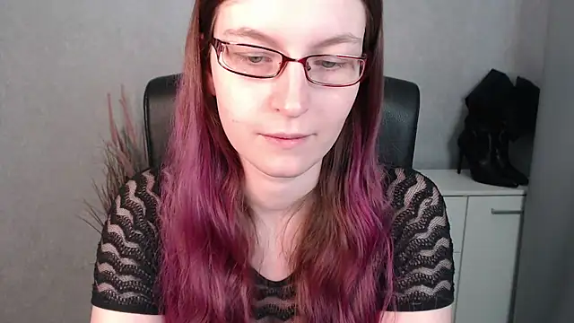 Snapshot of emmaxDelight chatting on 02.13.25 emmaxDelight online show from 02.13.25