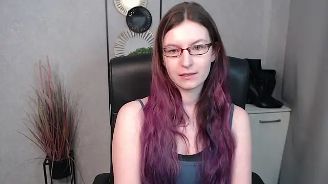 Snapshot of emmaxDelight chatting on 02.20.25 emmaxDelight online show from 02.20.25