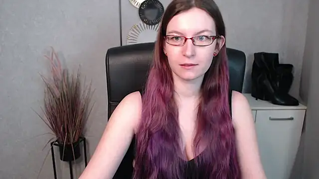 Snapshot of emmaxDelight chatting on 02.26.25 emmaxDelight online show from 02.26.25