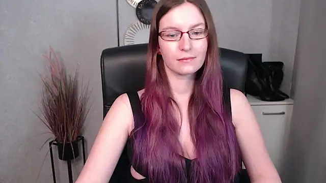 Snapshot of emmaxDelight chatting on 02.27.25 emmaxDelight online show from 02.27.25