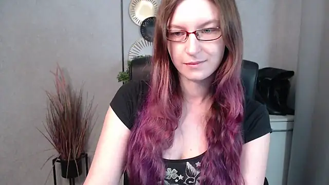 Snapshot of emmaxDelight chatting on 03.03.25 emmaxDelight online show from 03.03.25