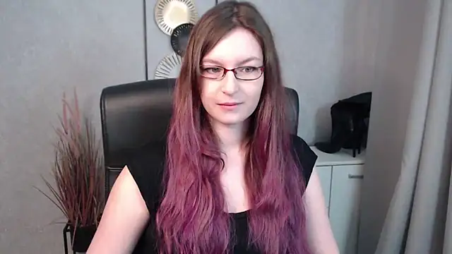 Snapshot of emmaxDelight chatting on 03.07.25 emmaxDelight online show from 03.07.25