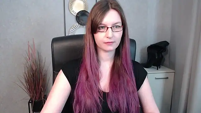 Snapshot of emmaxDelight chatting on 03.07.25 emmaxDelight online show from 03.07.25