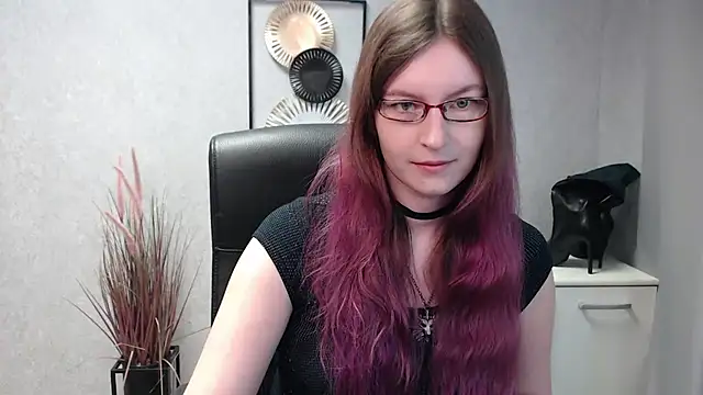 Snapshot of emmaxDelight chatting on 03.13.25 emmaxDelight online show from 03.13.25