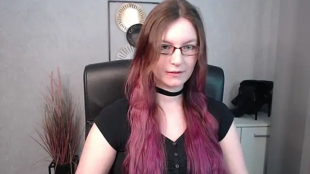 Snapshot of emmaxDelight chatting on 03.21.25 emmaxDelight online show from 03.21.25