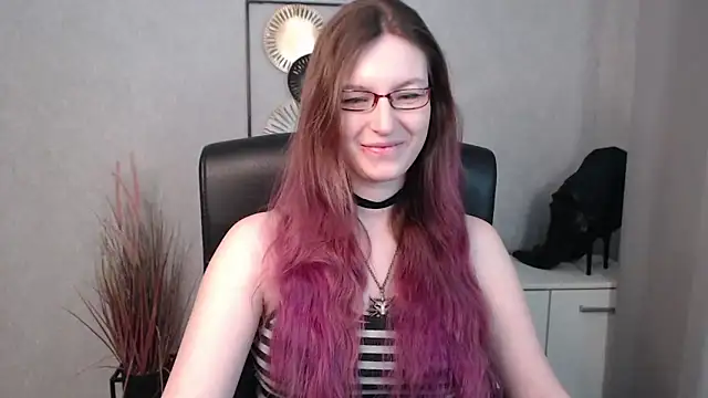 Snapshot of emmaxDelight chatting on 03.22.25 emmaxDelight online show from 03.22.25