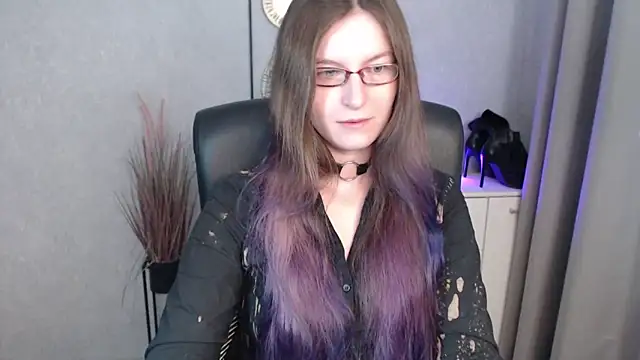 Snapshot of emmaxDelight chatting on 10.07.25 emmaxDelight online show from 10.07.25