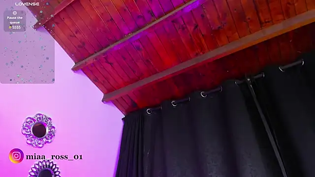 Mia ross16 online show from 12.20.24