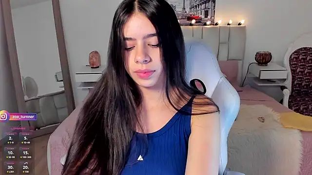 zoe turnner 18 online show from 09.18.25