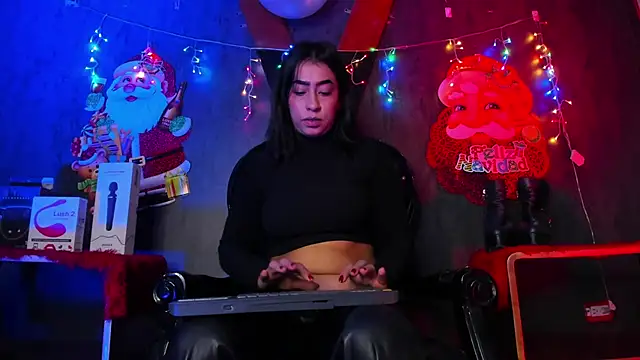 Carolina Arias online show from 12.20.24