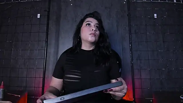 Carolina Arias online show from 12.20.25