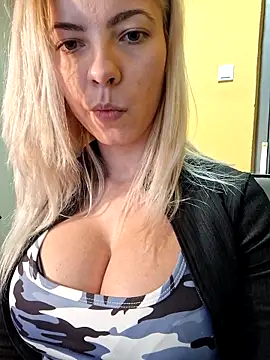 Snapshot of allinqueen chatting on 03.09.26 allinqueen online show from 03.09.26