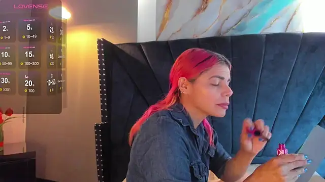 NIKI SANTANA online show from 10.09.25