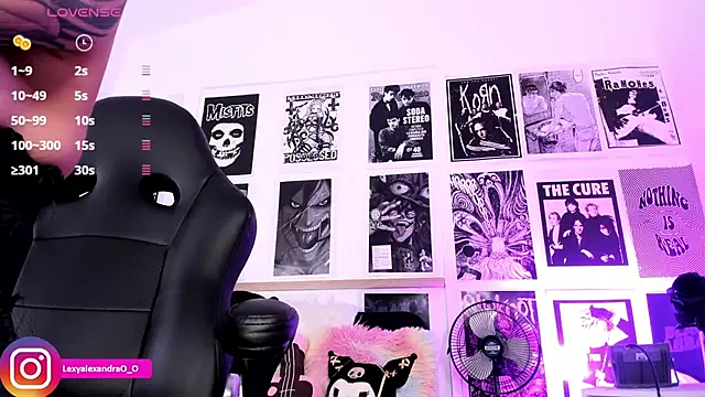 Lexyjoycce online show from 04.17.26