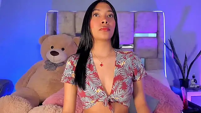 KarolRojas  online show from 01.10.25