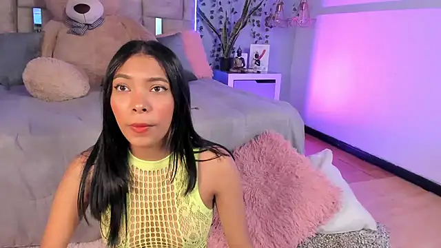 KarolRojas  online show from 01.19.25