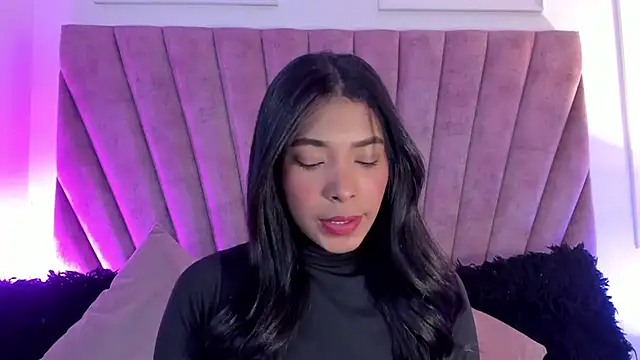 KarolRojas  online show from 10.27.25