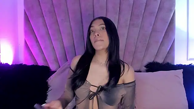 KarolRojas  online show from 11.01.25