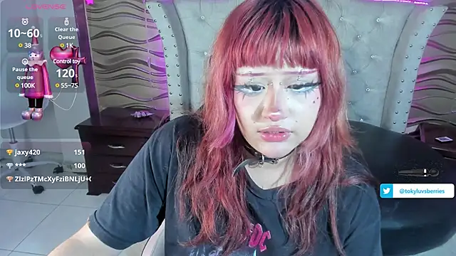 Snapshot of toky_doll chatting on 03.06.25 toky doll online show from 03.06.25