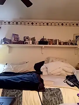 Snapshot of Hand69someguy chatting on 12.07.24 Hand69someguy online show from 12.07.24