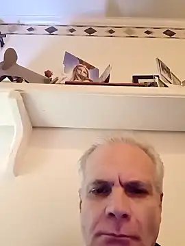 Snapshot of Hand69someguy chatting on 12.14.24 Hand69someguy online show from 12.14.24