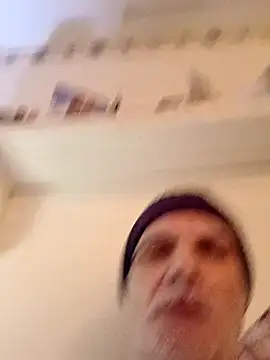 Snapshot of Hand69someguy chatting on 03.02.25 Hand69someguy online show from 03.02.25