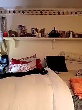 Snapshot of Hand69someguy chatting on 03.08.25 Hand69someguy online show from 03.08.25