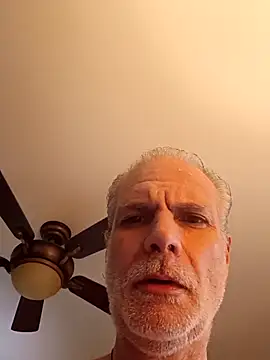 Snapshot of Hand69someguy chatting on 03.15.25 Hand69someguy online show from 03.15.25